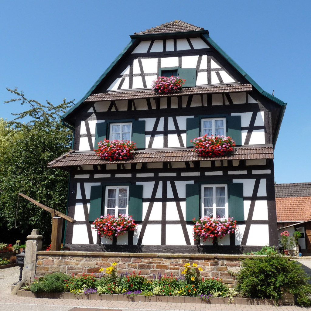 Photo d'une maison d'hôtes typique à colombage en Alsace
