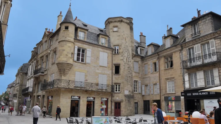 Vol Strasbourg Brive pas cher