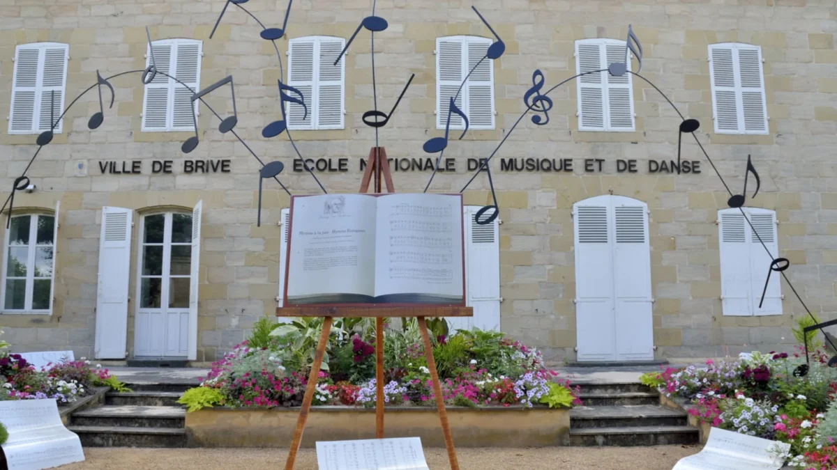 Vol Strasbourg Brive pas cher