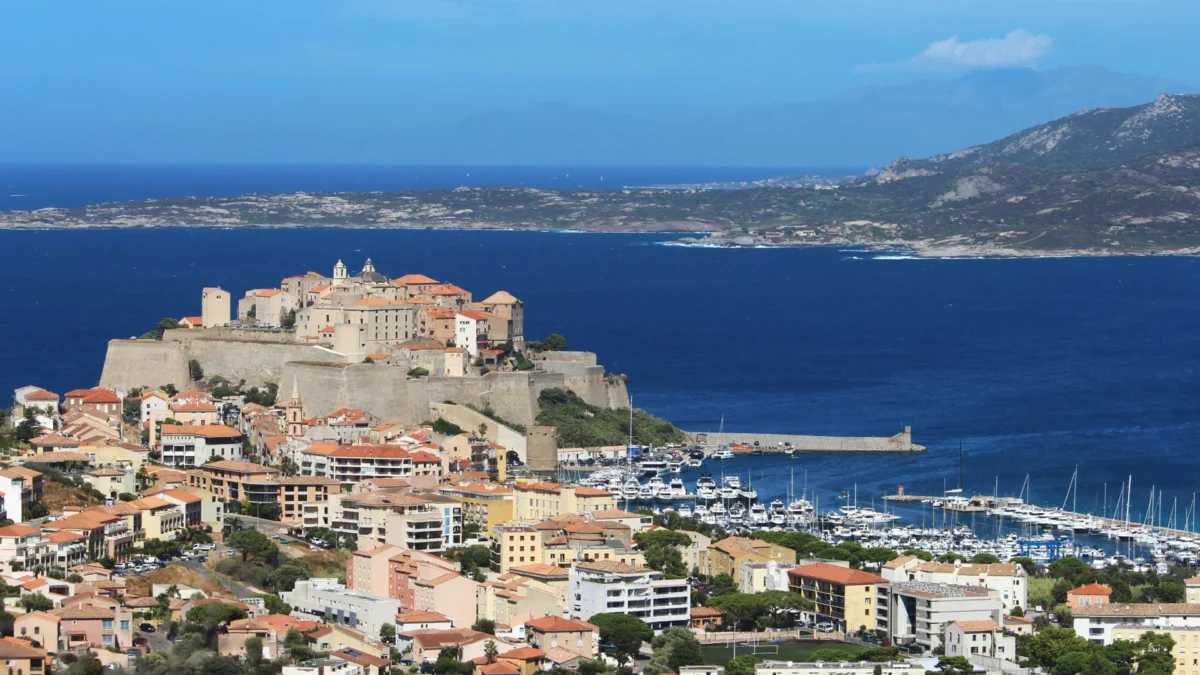 Vol Strasbourg Calvi pas cher