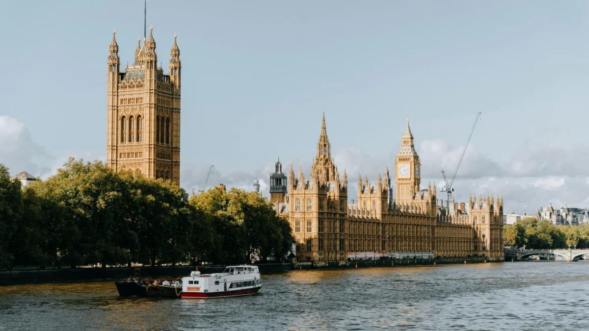 Vol Strasbourg Londres pas cher