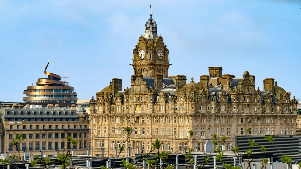 Vol Strasbourg Edimbourg pas cher