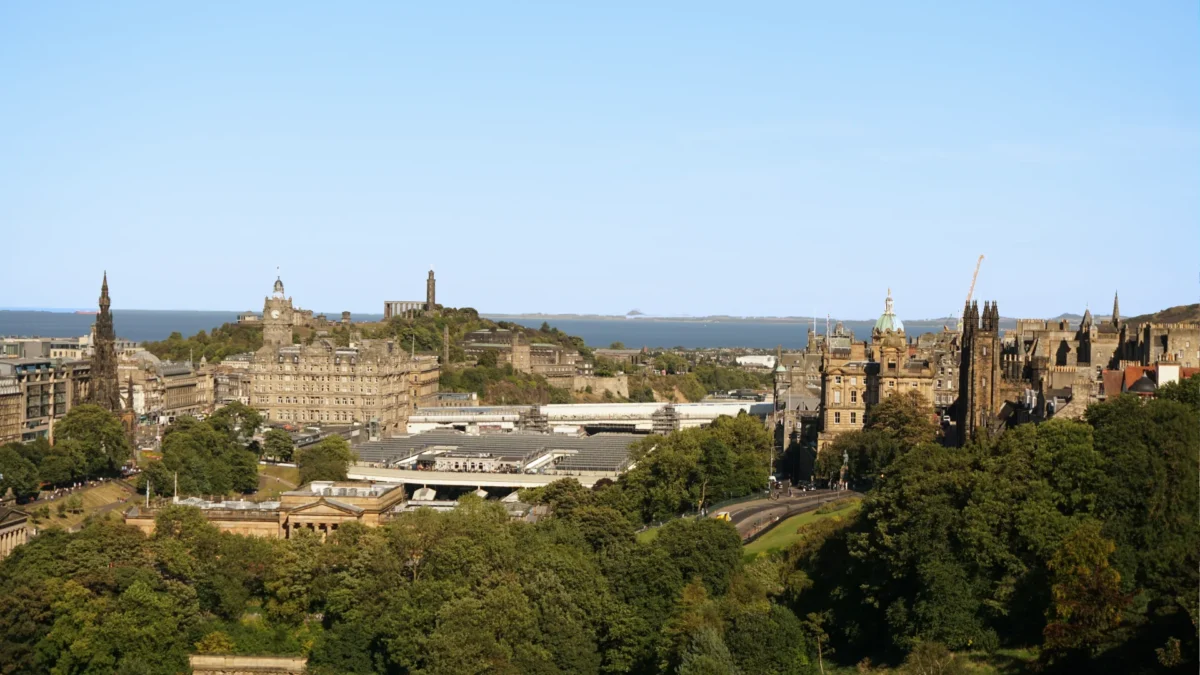 Vol Strasbourg Edimbourg pas cher